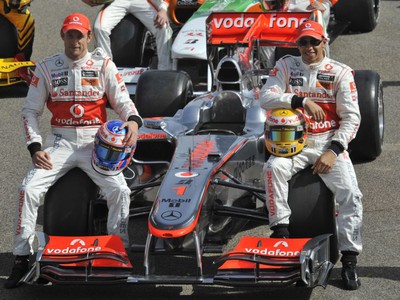 Button a Hamilton na
