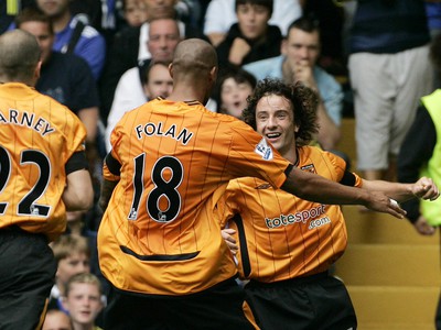 Caleb Folan a Dean Marney