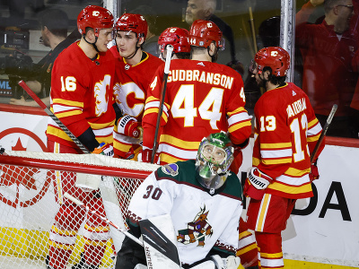 Radosť hokejistov Calgary Flames