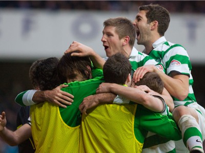Radosť hráčov Celticu po strelenom góle