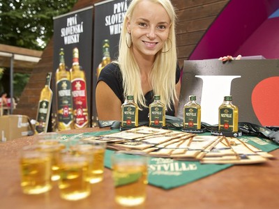 Ceny pre súťažiacich, ochutnávky Nestville whisky pre návšetvníkov