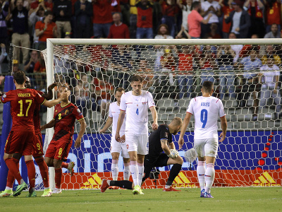 Eden Hazard oslavuje druhý gól Belgicka proti Česku