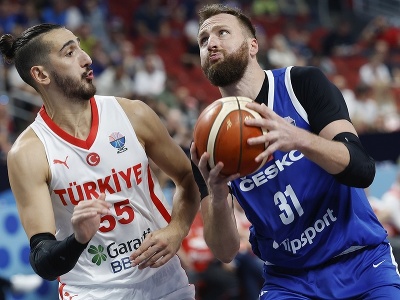 Kenan Sipahi (vľavo) z