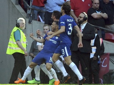 Eden Hazard oslavuje gól
