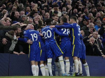 Hráči Chelsea oslavujú s