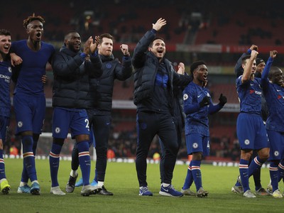 Chelsea oslavuje triumf nad Arsenalom