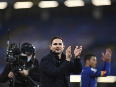 Frank Lampard oslavuje triumf Chelsea