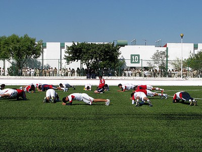 Futbalisti Chivas Guadalajara a ich netradičný tréning v areáli väznice