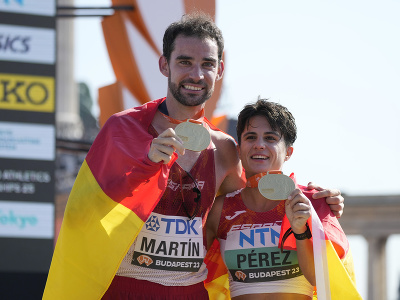 Alvaro Martin a Maria Pérezová so zlatými medailami