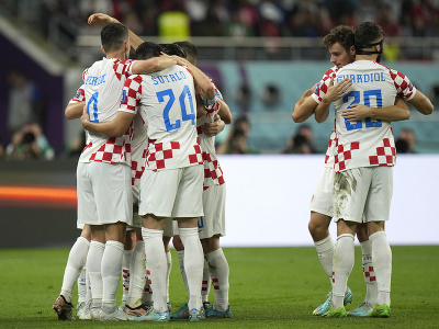 Chorvátski futbalisti sa radujú z gólu