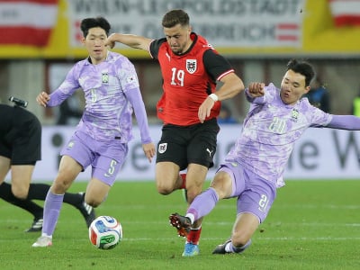 Christoph Baumgartner (v strede)