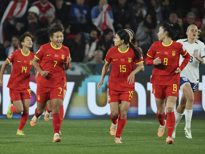 Reprezentantky Číny v zápase proti Anglicku