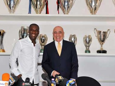 Clarence Seedorf a Adriano