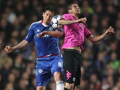 Claudemir a Lampard