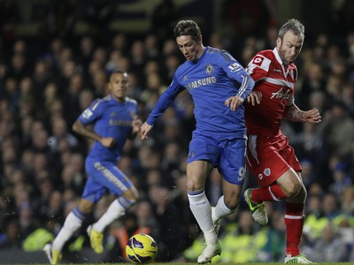 Fernando Torres a Clint Hill 
