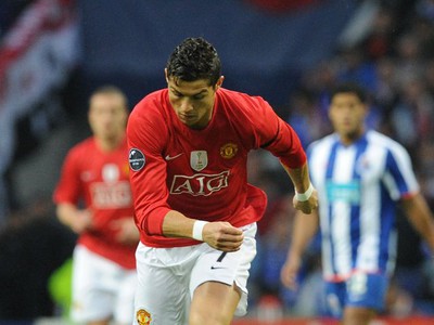 Cristiano Ronaldo tesne pred strelením gólu roka