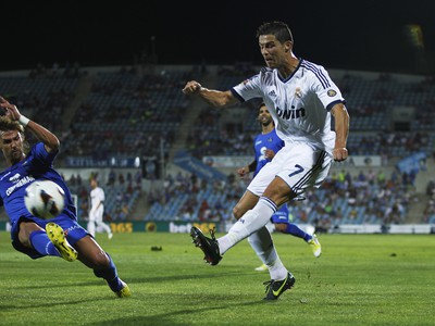 Cristiano Ronaldo a Juan Varela