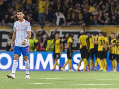 Cristiano Ronaldo (vľavo) reaguje po inaksovaní gólu v zápase prvého kola F-skupiny Ligy majstrov Young Boys Bern