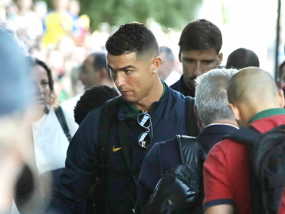 Reprezentácia Portugalska s Cristianom Ronaldom priletela do Bratislavy pred súbojom so Slovenskom