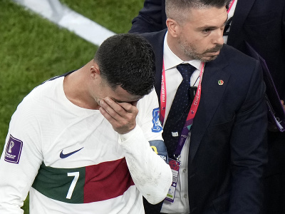 Sklamaný Cristiano Ronaldo opúšťal ihrisko v slzách
