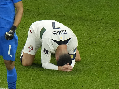 Frustrovaný Cristiano Ronaldo po zahodenej šanci v závere zápasu