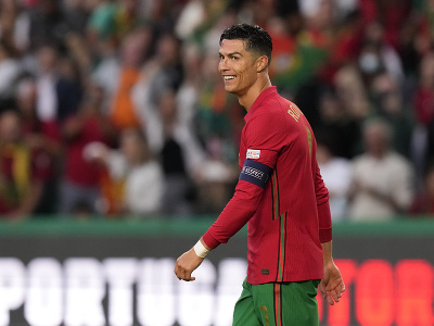 Cristiano Ronaldo reaguje počas zápasu so Švajčiarskom