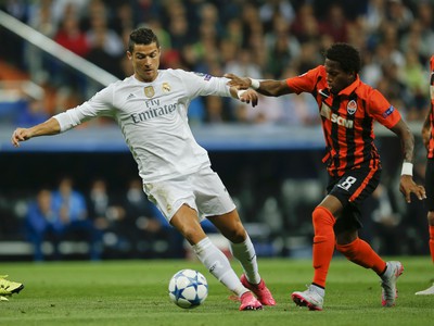 Cristiano Ronaldo (vľavo) a Fred