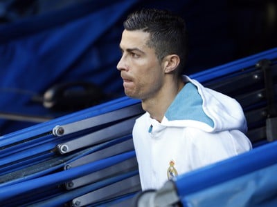 Cristiano Ronaldo nastupuje na ihrisko