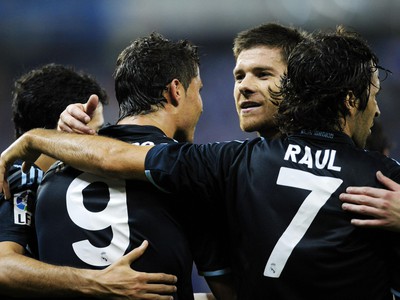 Cristiano Ronaldo sa teší so spoluhráčmi