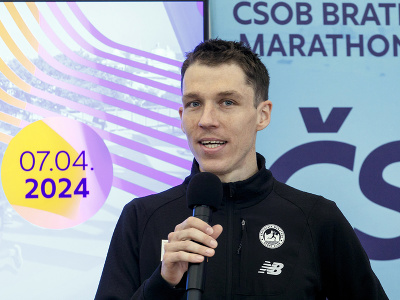 Na snímke vytrvalostný bežec Martin Rusina počas tlačovej konferencie k 19. ročníku ČSOB Bratislava Marathon