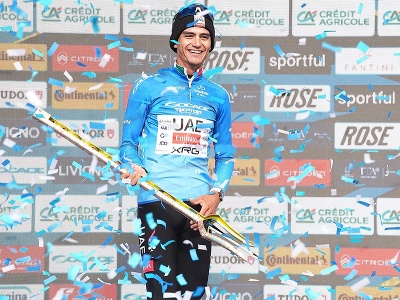Mexický cyklista Isaac Del