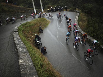 Pretekári počas prvej etapy Tour de France