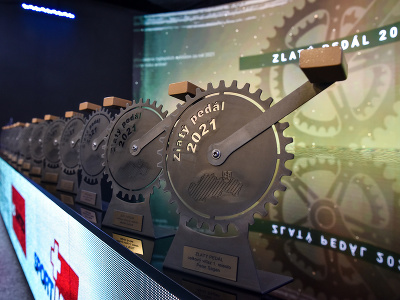 Na snímke ocenenia Zlatý pedál pre laureátov počas odovzdávania ocenení najlepším cyklistom Slovenska za rok 2021 v Bratislave vo štvrtok 3. marca 2022