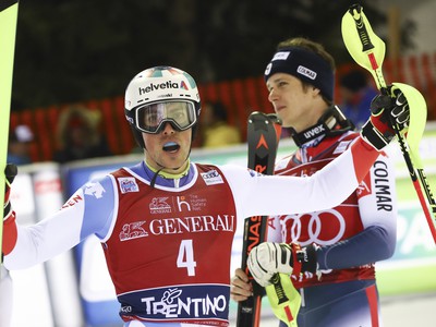 Daniel Yule sa teší z ďalšieho víťazstva v slalome