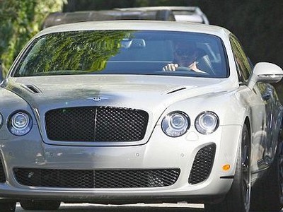 Beckham so svojou novou hračkou
