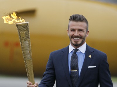 Beckham privítal olympijský oheň na pôde Veľkej Británie