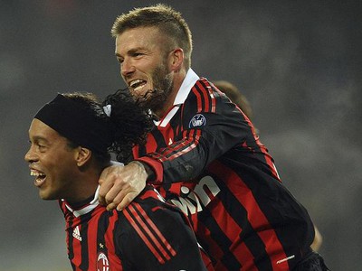 David Beckham a Ronaldinho,