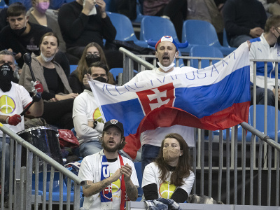 Fanúšikovia v hale NTC sledujú zápas Slovenska proti Taliansku