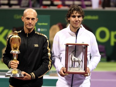 Davydenko s víťaznou trofejou,