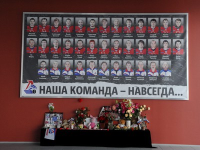 Pamätná tabuľa na štadióne Lokomotivu: Náš tím - navždy...