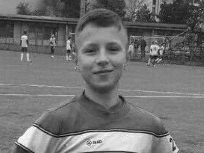 Iba 14-ročný Denis Urbánek skolaboval počas zápasu a po prevoze do nemocnice zomrel