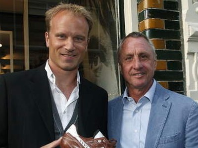 Dennis Bergkamp a Johann Cruyff