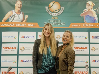 Dominika Cibulková a Belinda Bencicová