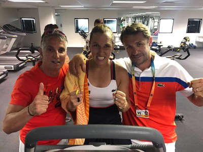 Dominika Cibulková s trénerom Matejom Liptáko a Jozefom Ivankom