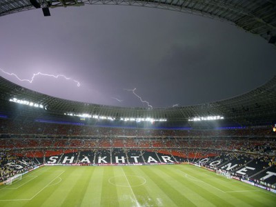 Búrka v Donecku počas zápasu Ukrajina - Francúzsko