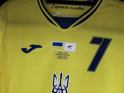 Na snímke nový dres  ukrajinskej futbalovej reprezentácie na EURO 2020