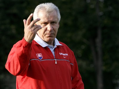 Dušan Galis trénoval v rokoch 2003 až 2006 slovenskú reprezentáciu