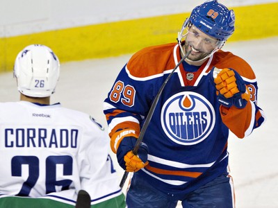 Sam Gagner (vpravo)