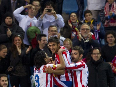 Eduardo Salvio, Radamel Falcao