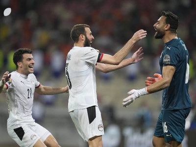 Víťazné oslavy futbalistov Egyptu po vyhratom penaltovom rozstrele